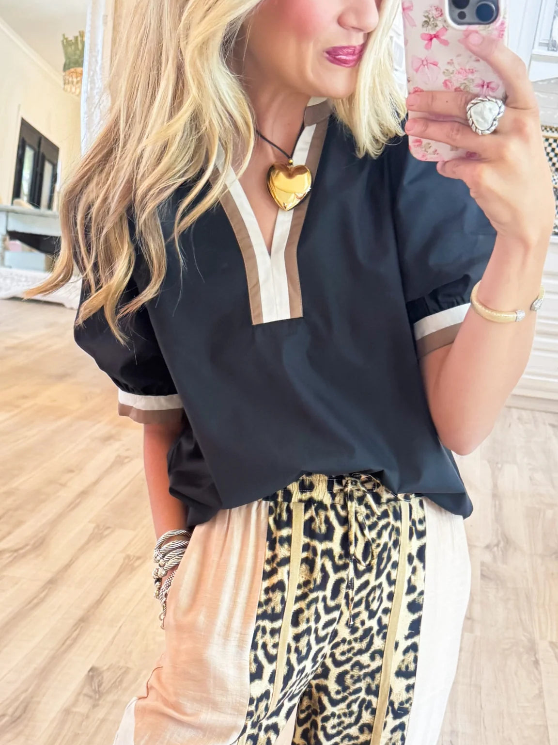 Black Solid Ballon Sleeve Top
